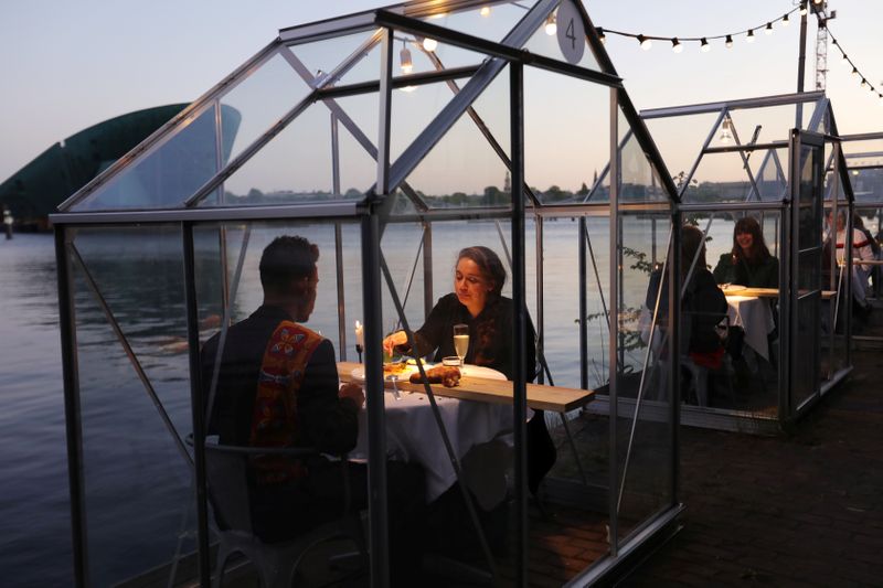 “Quarantine greenhouses” are being tested in which guests can dine