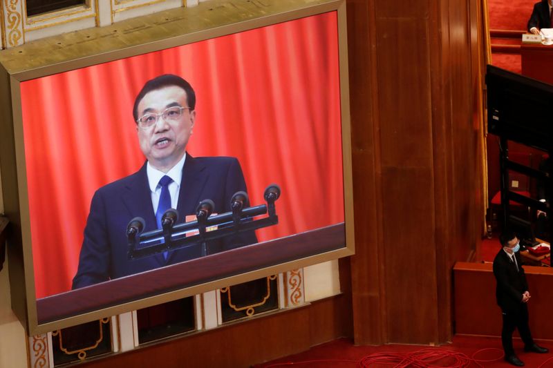 Chinese Premier Li Keqiang delivers a speech at the opening