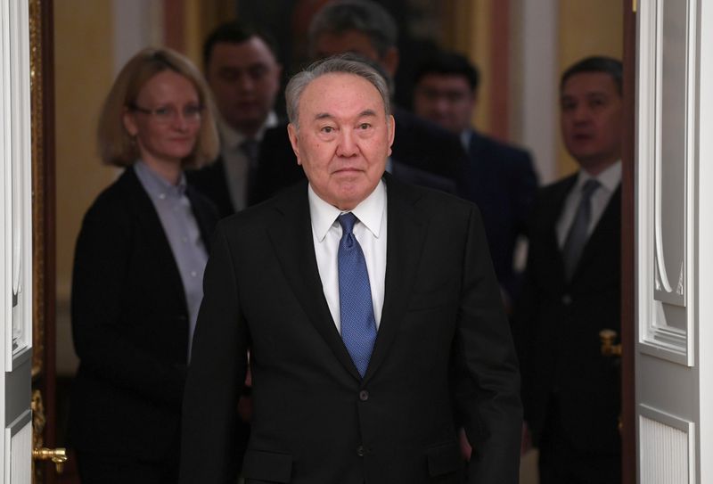 Kazakh former President Nazarbayev meets with Russian President Putin in
