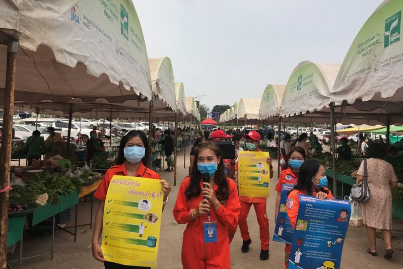 Laos Red Cross volunteers raise awareness on the symptoms of