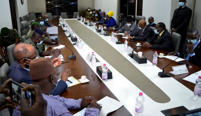 ECOWAS mediators meet with Mali junta after denouncing coup