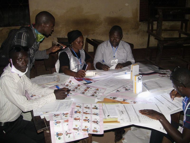 Guinea begins counting ballots after day of voting