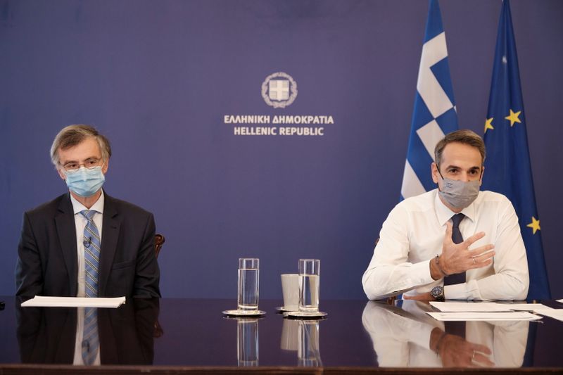 Greek PM Mitsotakis announces nationwide lockdown to prevent the spread