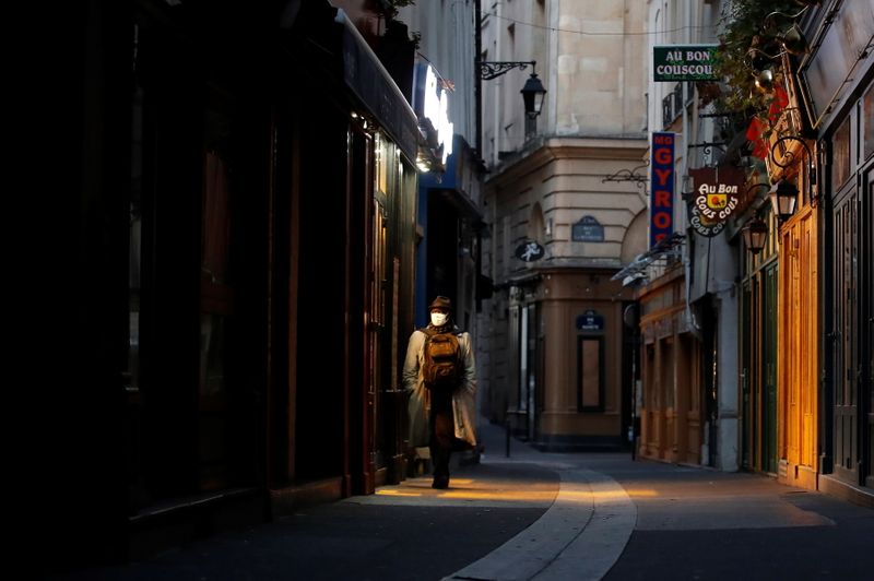 Closed restaurant during the national lockdown in Paris