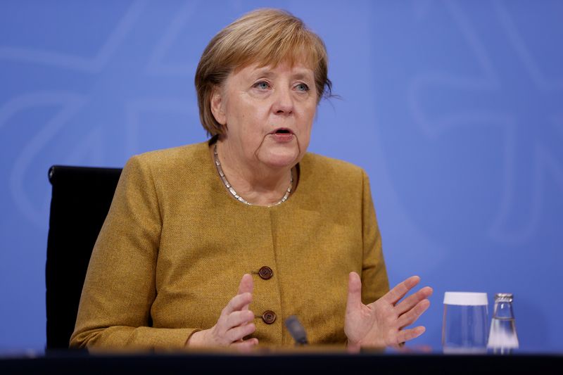 FILE PHOTO: German Chancellor Merkel discuss coronavirus measures with federal