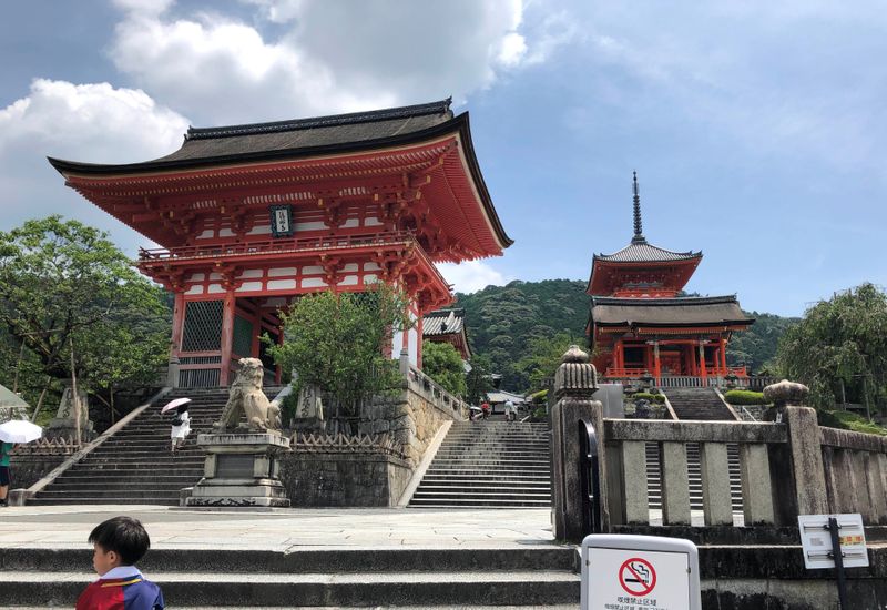 The entrance gate to the normally crowded Kiyomizu temple, a