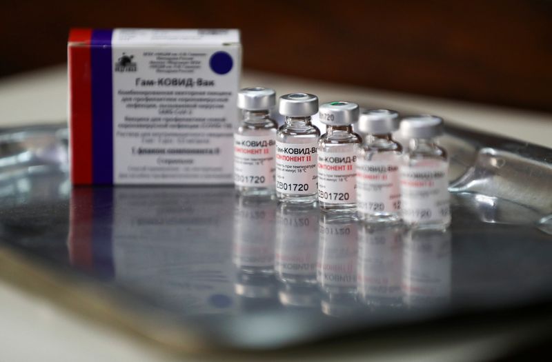 Argentina continues its vaccination process to medical staff with the