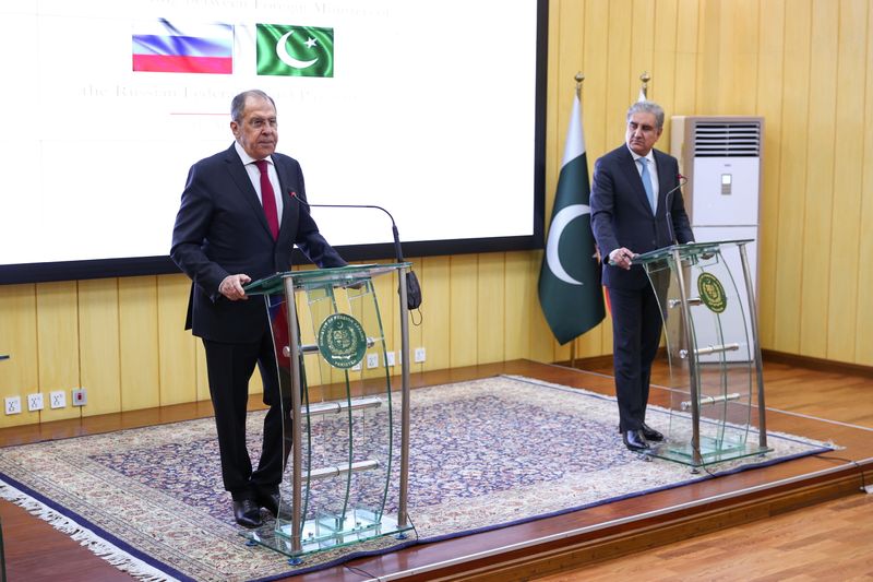 Russia’s Foreign Minister Sergei Lavrov and his Pakistani counterpart Shah