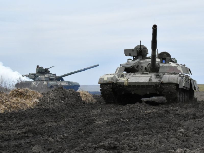 Ukrainian Armed Forces hold drills near the border of Russian-annexed