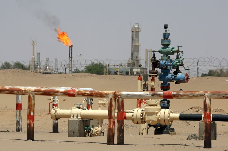 FILE PHOTO: Yemen’s war focus shifts to gas-rich region of