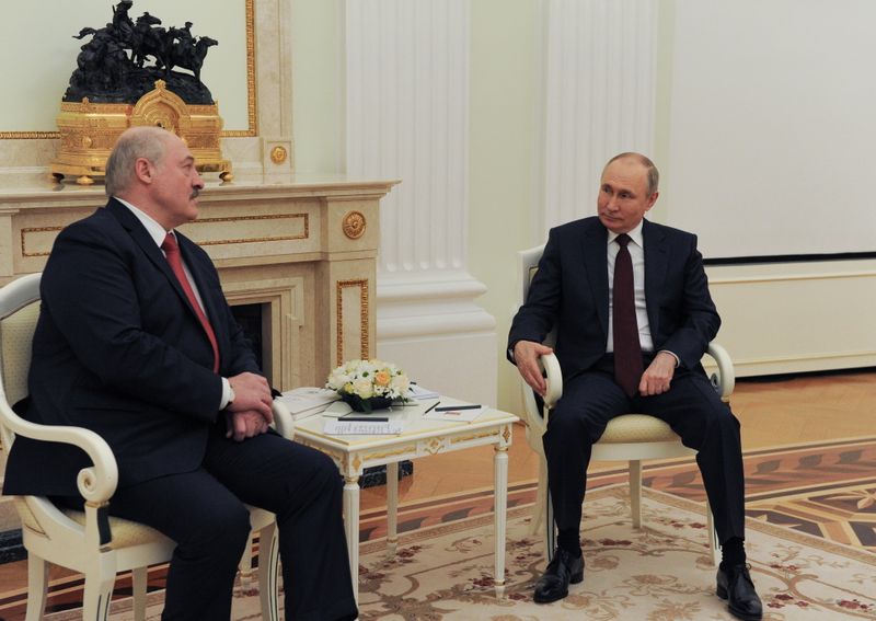 Russian President Putin meets with his Belarusian counterpart Lukashenko in