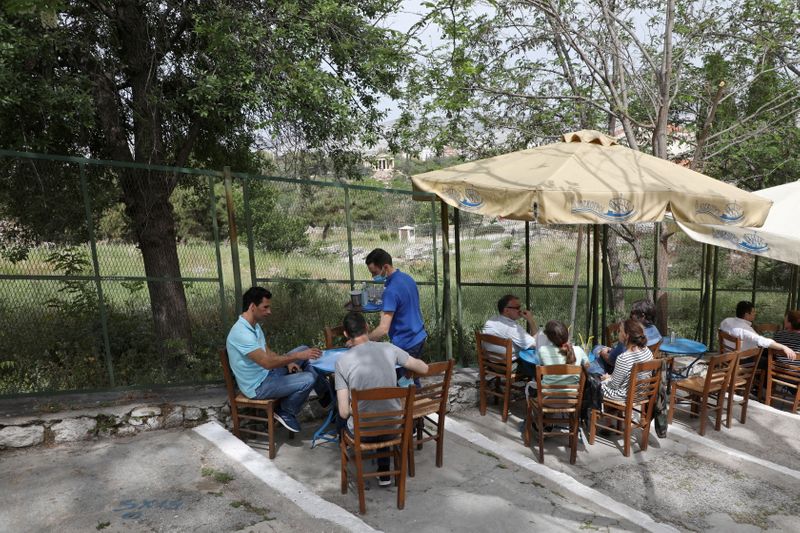 Restaurants in Greece open after six months of lockdown