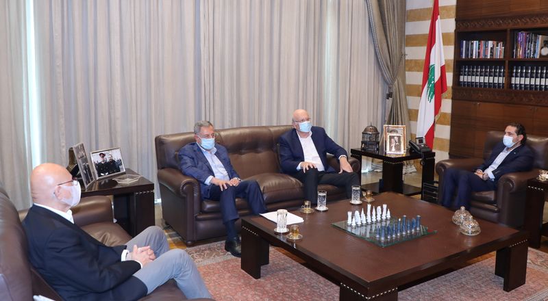 Lebanese former prime ministers meet in Beirut