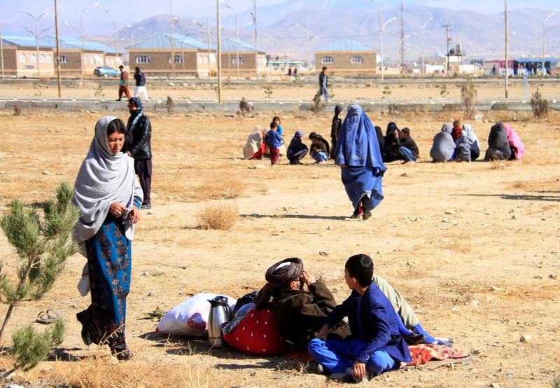 Afghan families fleeing from the districts of Malistan and Jaghori,