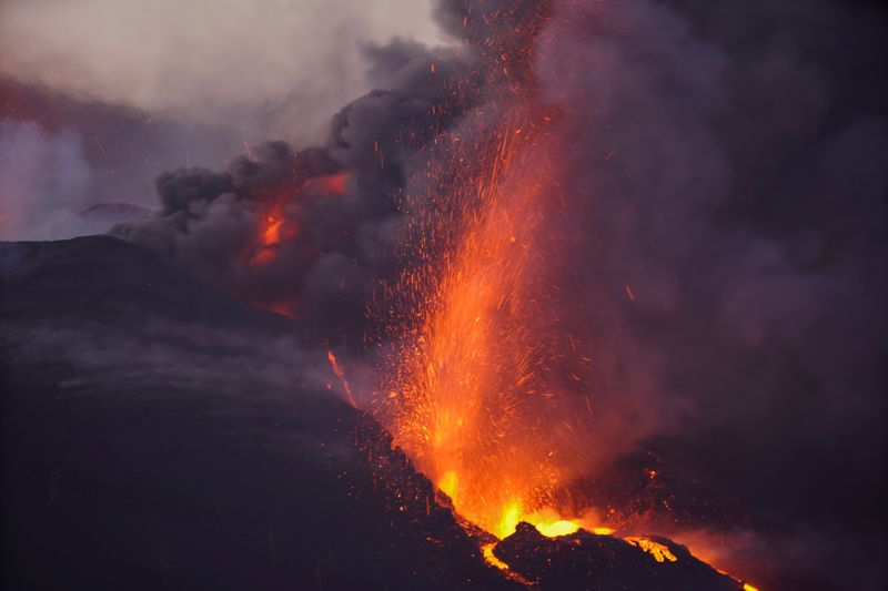 Volcano continues to erupt on Spain’s La Palma