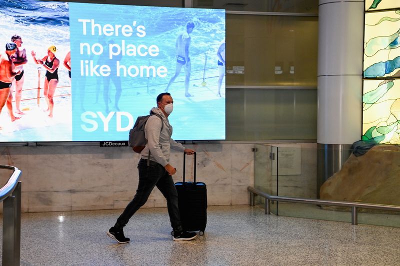 FILE PHOTO: Sydney drops quarantine for Australian travellers for first