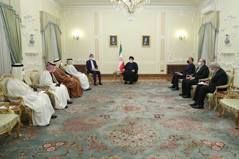 Iranian President Raisi meets with Qatar’s FM in Tehran