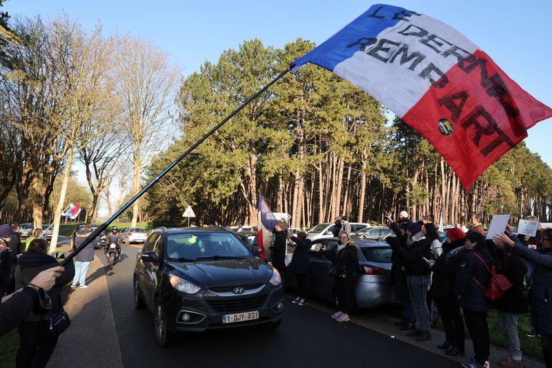 French ‘freedom convoy’ underway to Paris