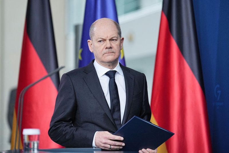 German Chancellor Olaf Scholz gives statement on Ukraine