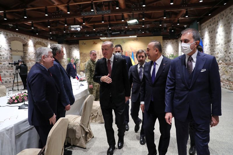 FILE PHOTO: Ukraine-Russia talks in Istanbul