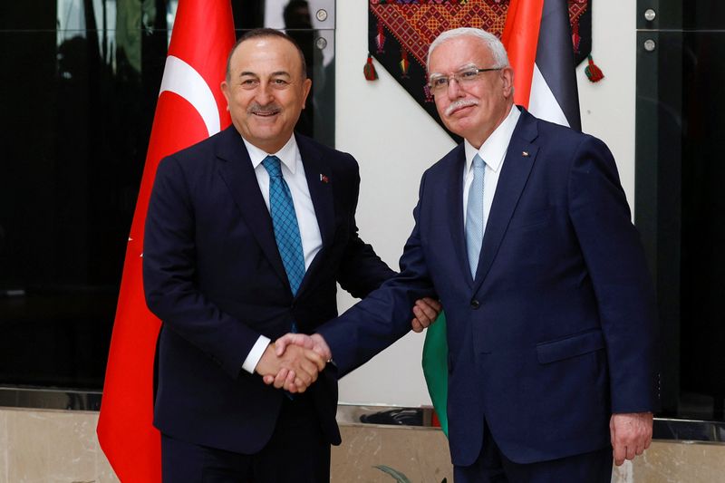 Turkish Foreign Minister Mevlut Cavusoglu visits Ramallah